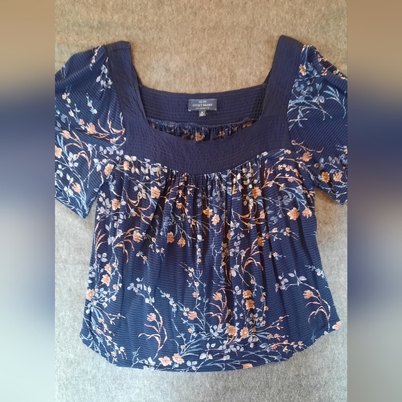 Lucky Brand Blouse Womans Medium Navy Floral Peasant Lightweight Boholemian - Picture 7 of 12